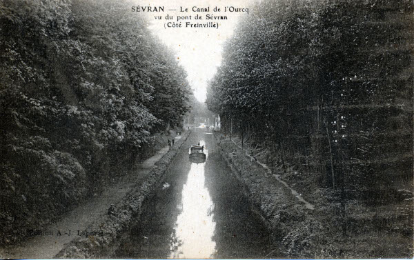 SÉVRAN — Le Canal de l'Ourcqvu du pont de Sévran(Côté Freinville)